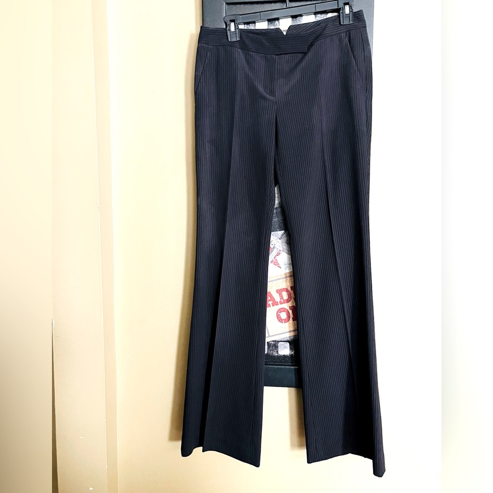 TAHARI Women's Pants Low Rise Wide Leg Stripes size 4 Black stripes - Picture 2 of 9